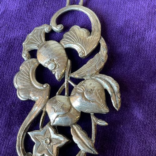 ANTIQUE STRAIGHTS CHINESE SILVER BED HOOKS LATE 19TH C - ADDITIONAL PHOTO 3