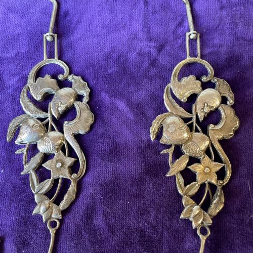 ANTIQUE STRAIGHTS CHINESE SILVER BED HOOKS LATE 19TH C - ADDITIONAL PHOTO 5