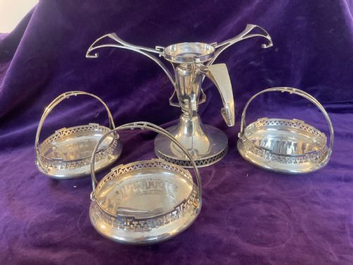 ANTIQUE STERLING SILVER CENTREPIECE WALKER HALL SHEFFIELD1923 - ADDITIONAL PHOTO 1
