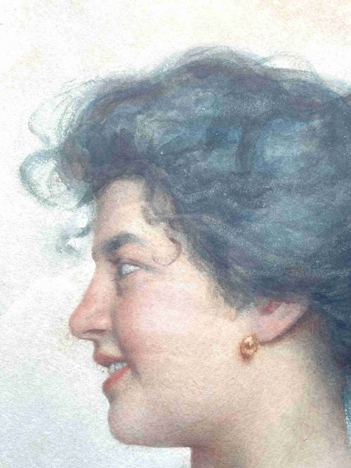 ITALIAN PORTRAIT OF YOUNG WOMAN WATERCOLOUR ON PAPER SIGNED MRS 1910 - ADDITIONAL PHOTO 3