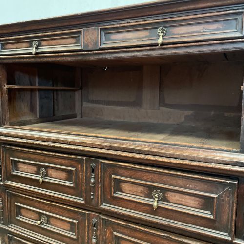 A LATE 17TH CENTRURY OAK CHEST DATING FROM THE CHARLES II PERIOD - ADDITIONAL PHOTO 8