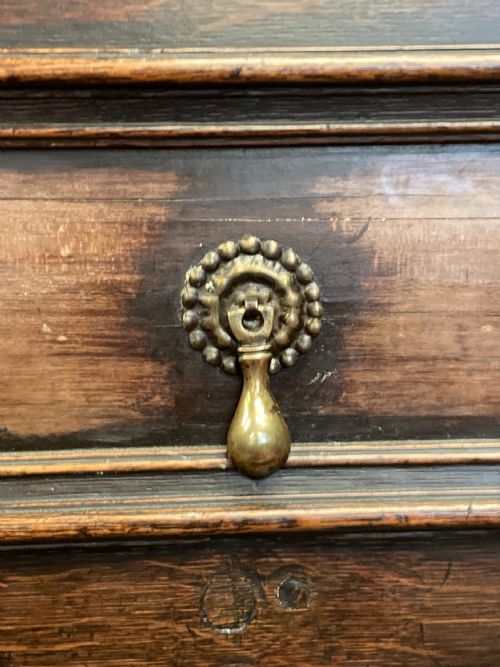 A LATE 17TH CENTRURY OAK CHEST DATING FROM THE CHARLES II PERIOD - ADDITIONAL PHOTO 11