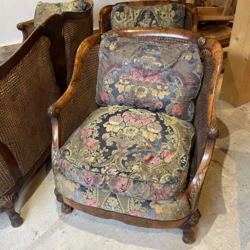 A SUPERB 1920S BURR WALNUT BERGERE SOFA - ADDITIONAL PHOTO 9