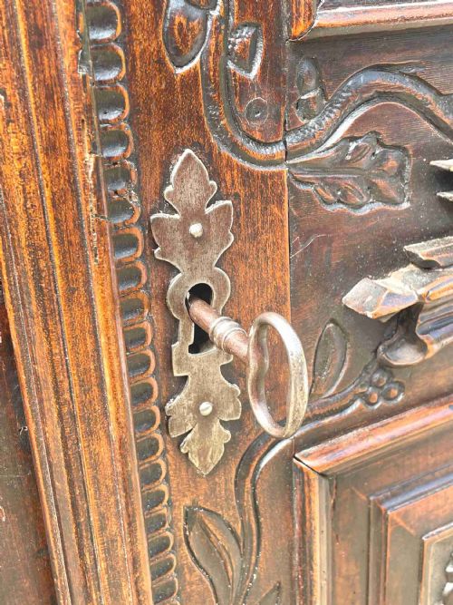 LATE 17THC FRENCH HUGUENOT FRUITWOOD ARMOIRE - ADDITIONAL PHOTO 10