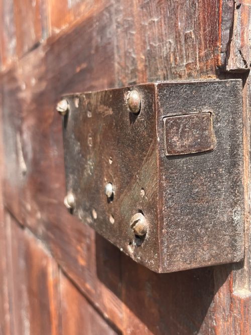 LATE 17THC FRENCH HUGUENOT FRUITWOOD ARMOIRE - ADDITIONAL PHOTO 11