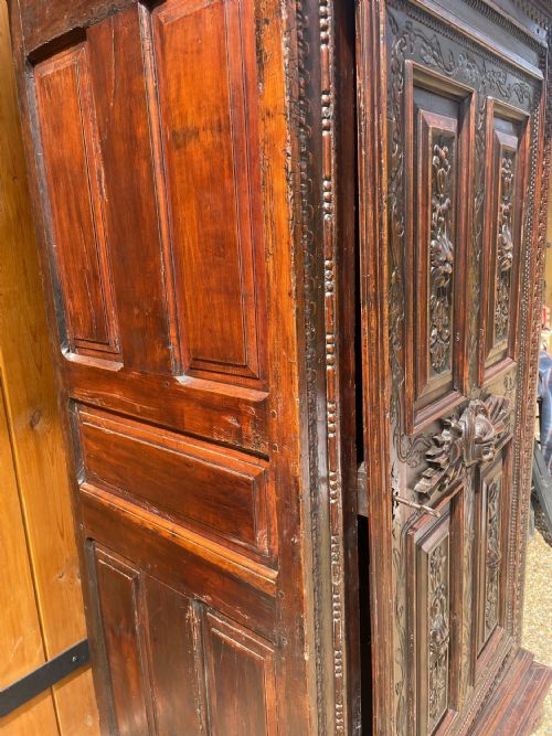 LATE 17THC FRENCH HUGUENOT FRUITWOOD ARMOIRE - ADDITIONAL PHOTO 15