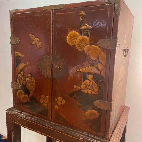 RED LACQUER CHINOISERIE CABINET ON STAND - ADDITIONAL PHOTO 1