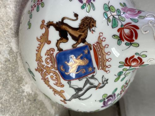 A PAIR OF SAMSON OF PARIS ARMORIAL BOTTLE VASES IN FAMILLE ROSE PALLETTE - ADDITIONAL PHOTO 9