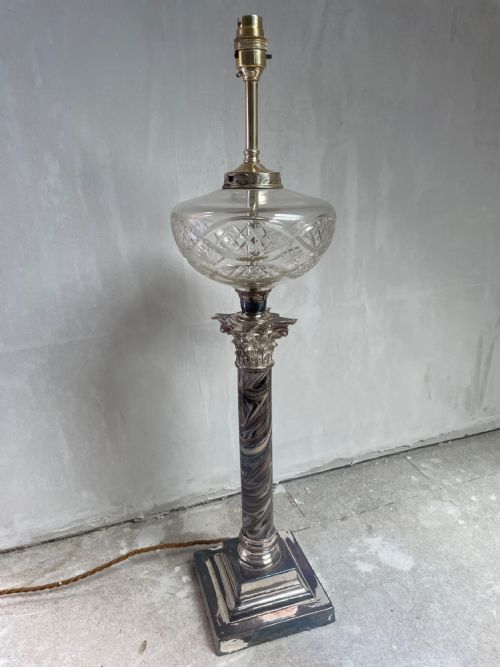 ANTIQUE CORINTHIAN COLUMN TABLE LAMP - ADDITIONAL PHOTO 2