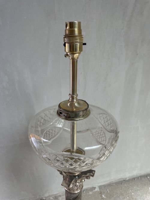 ANTIQUE CORINTHIAN COLUMN TABLE LAMP - ADDITIONAL PHOTO 3