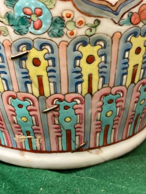 A LARGE IMPRESSIVE PAIR OF CHINESE FAMILLE ROSE VASES - ADDITIONAL PHOTO 12