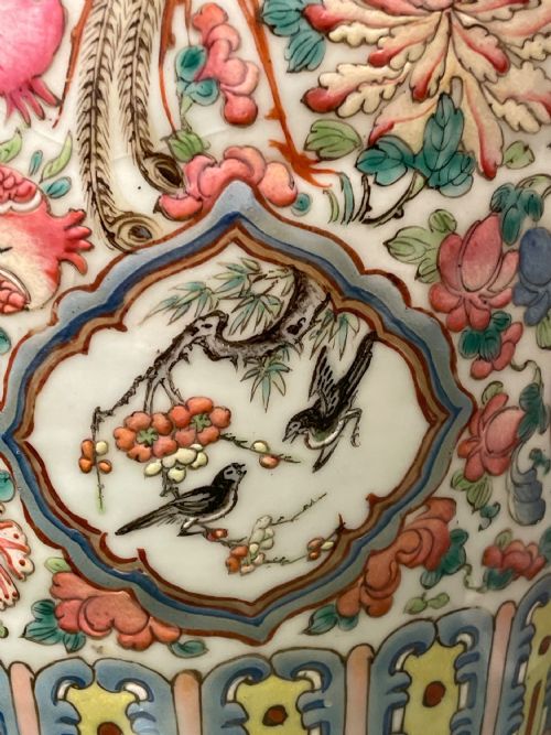 A LARGE IMPRESSIVE PAIR OF CHINESE FAMILLE ROSE VASES - ADDITIONAL PHOTO 5