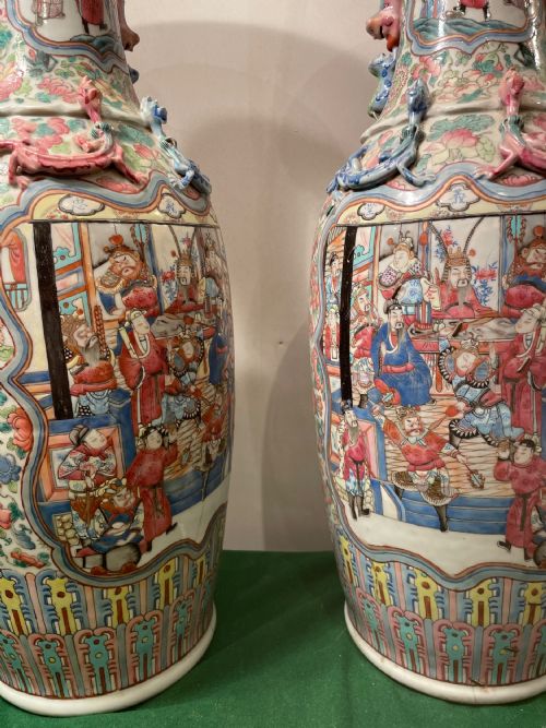 A LARGE IMPRESSIVE PAIR OF CHINESE FAMILLE ROSE VASES - ADDITIONAL PHOTO 10