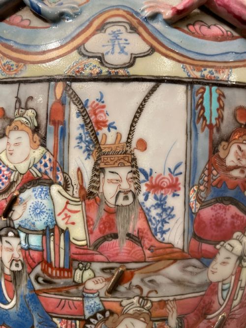 A LARGE IMPRESSIVE PAIR OF CHINESE FAMILLE ROSE VASES - ADDITIONAL PHOTO 13
