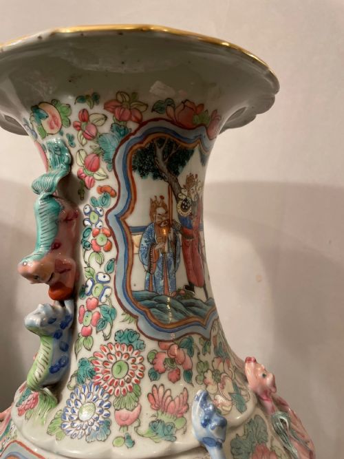 A LARGE IMPRESSIVE PAIR OF CHINESE FAMILLE ROSE VASES - ADDITIONAL PHOTO 15