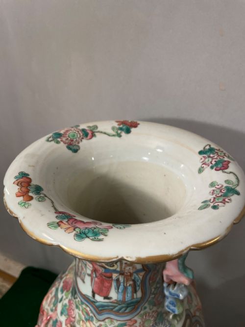 A LARGE IMPRESSIVE PAIR OF CHINESE FAMILLE ROSE VASES - ADDITIONAL PHOTO 19