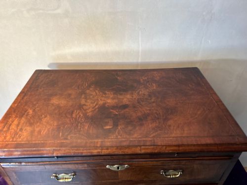 SMALL 18THC WALNUT BACHELORS CHEST - ADDITIONAL PHOTO 4