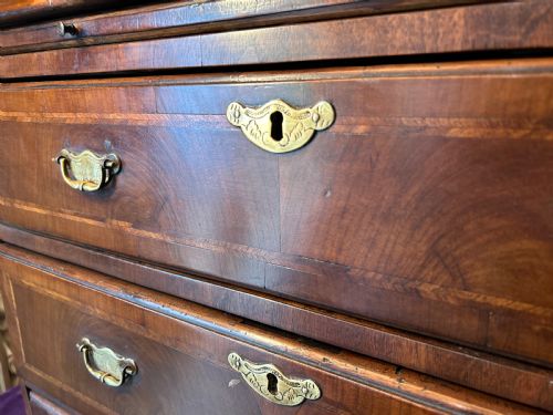 SMALL 18THC WALNUT BACHELORS CHEST - ADDITIONAL PHOTO 8