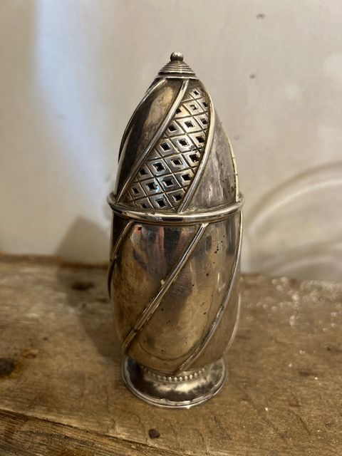 RARE HENRY GEORGE MURPHY STERLING SILVER SUGAR SIFTER HALLMARKED 1929