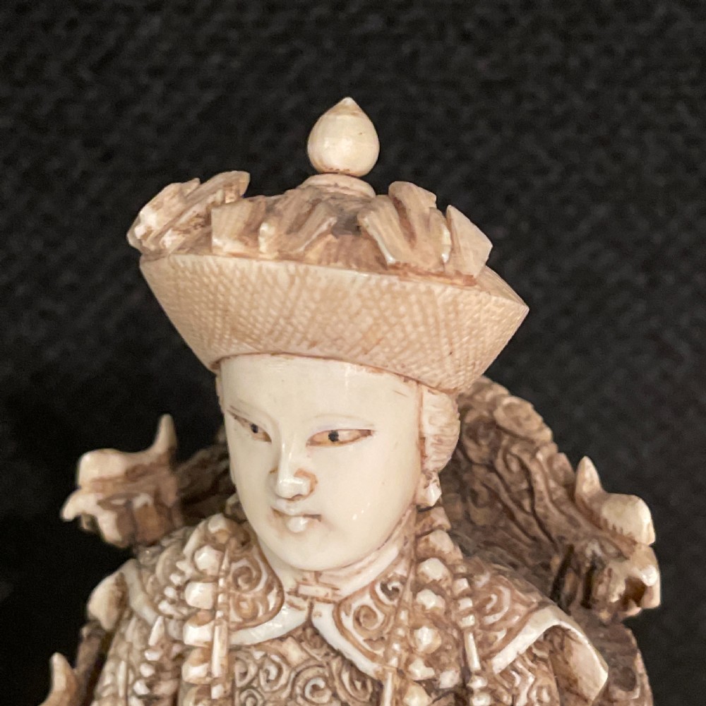 A finely carved pair of Chinese Ancestral figures C1900 View IX