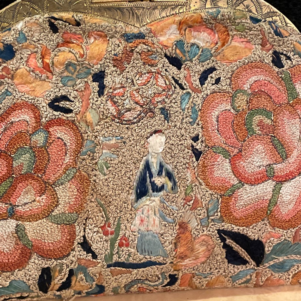 A Gorgeous Chinese silk embroidered bag/ purse View II