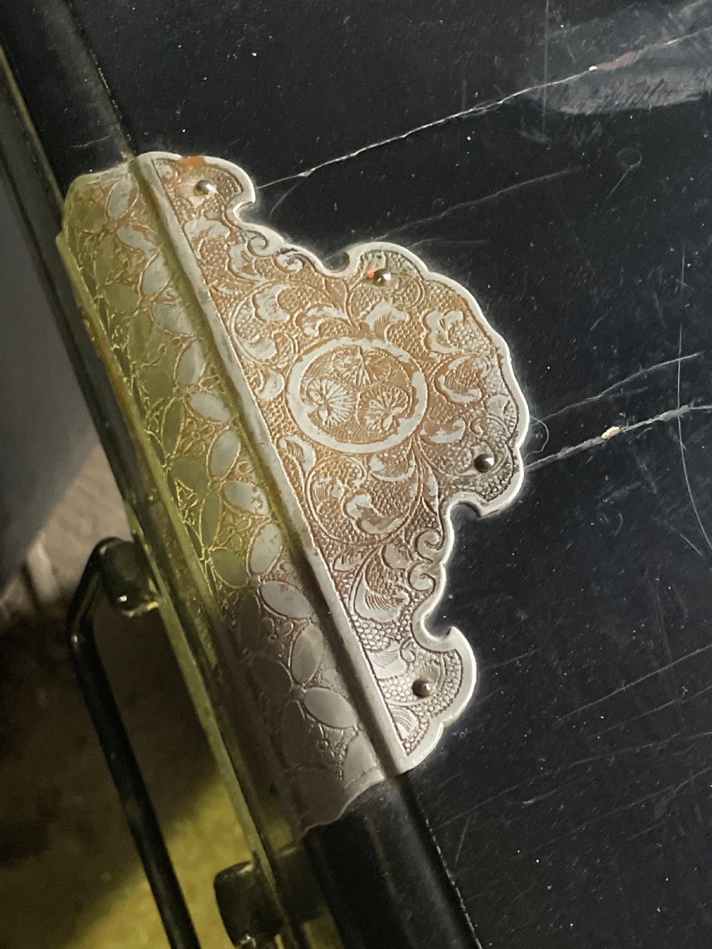 Rare Japanese lacquer Trunk Nagamochi View XVII