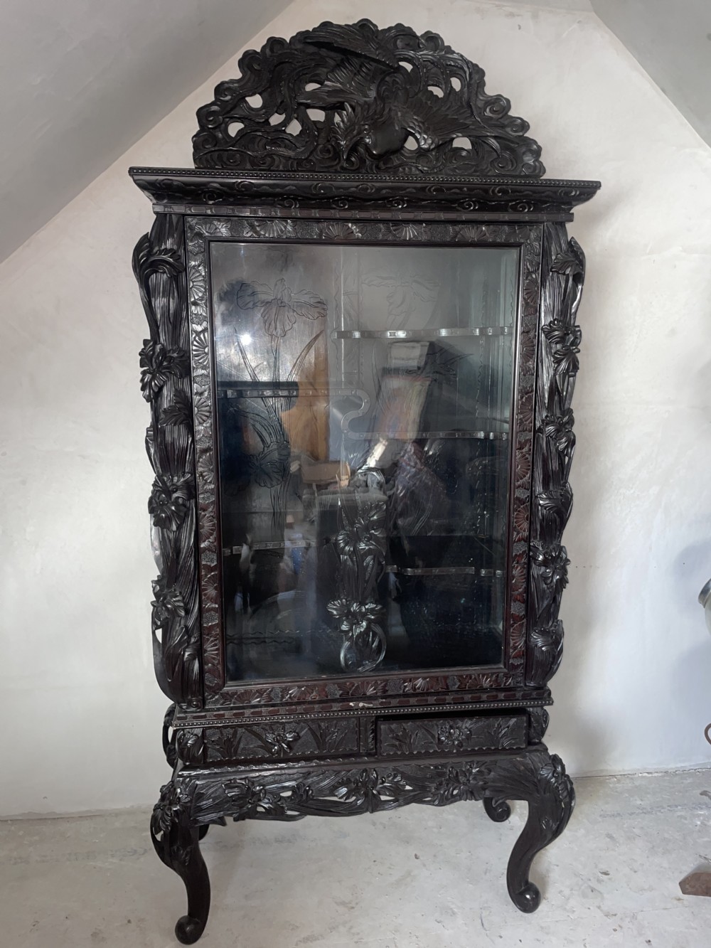 Japanese Meiji period Display Cabinet c1900 View V