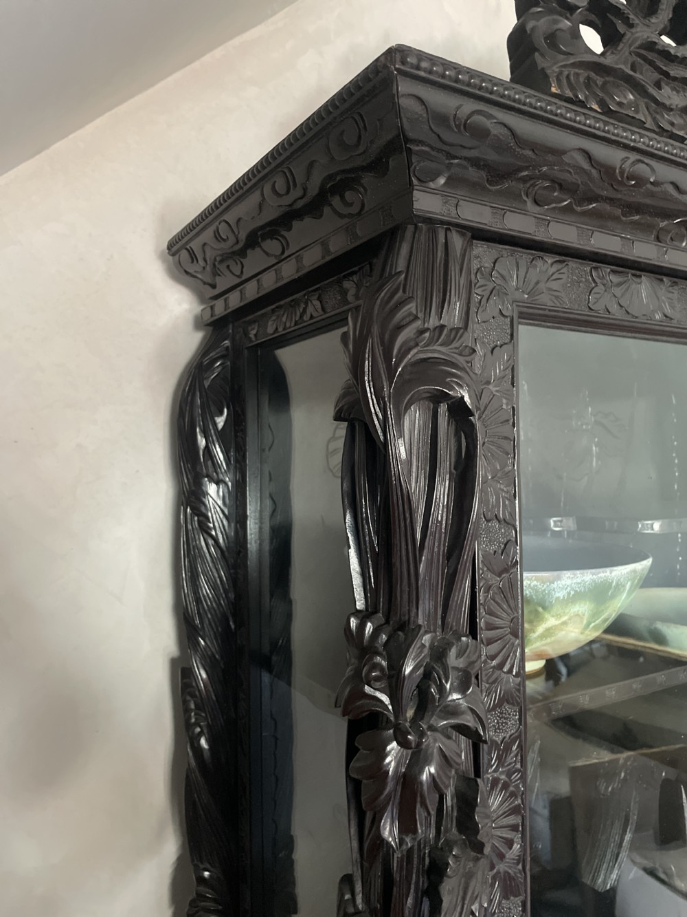 Japanese Meiji period Display Cabinet c1900 View VI