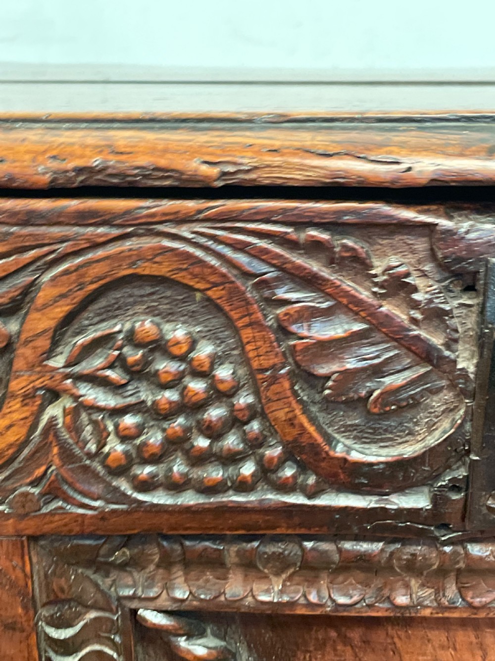 William & Mary Oak coffer  View IV
