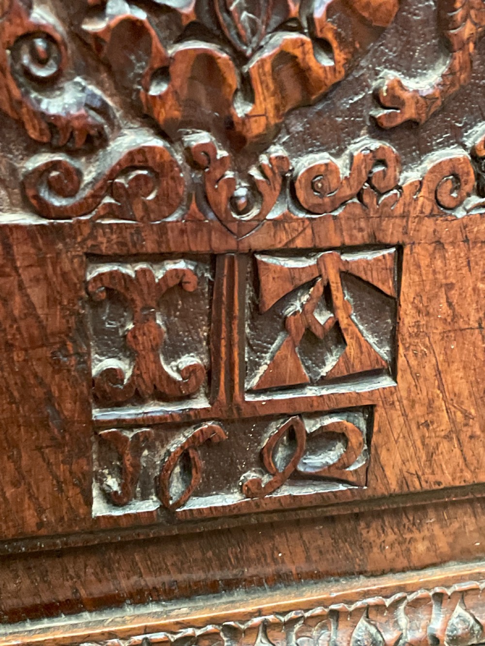 William & Mary Oak coffer  View VIII