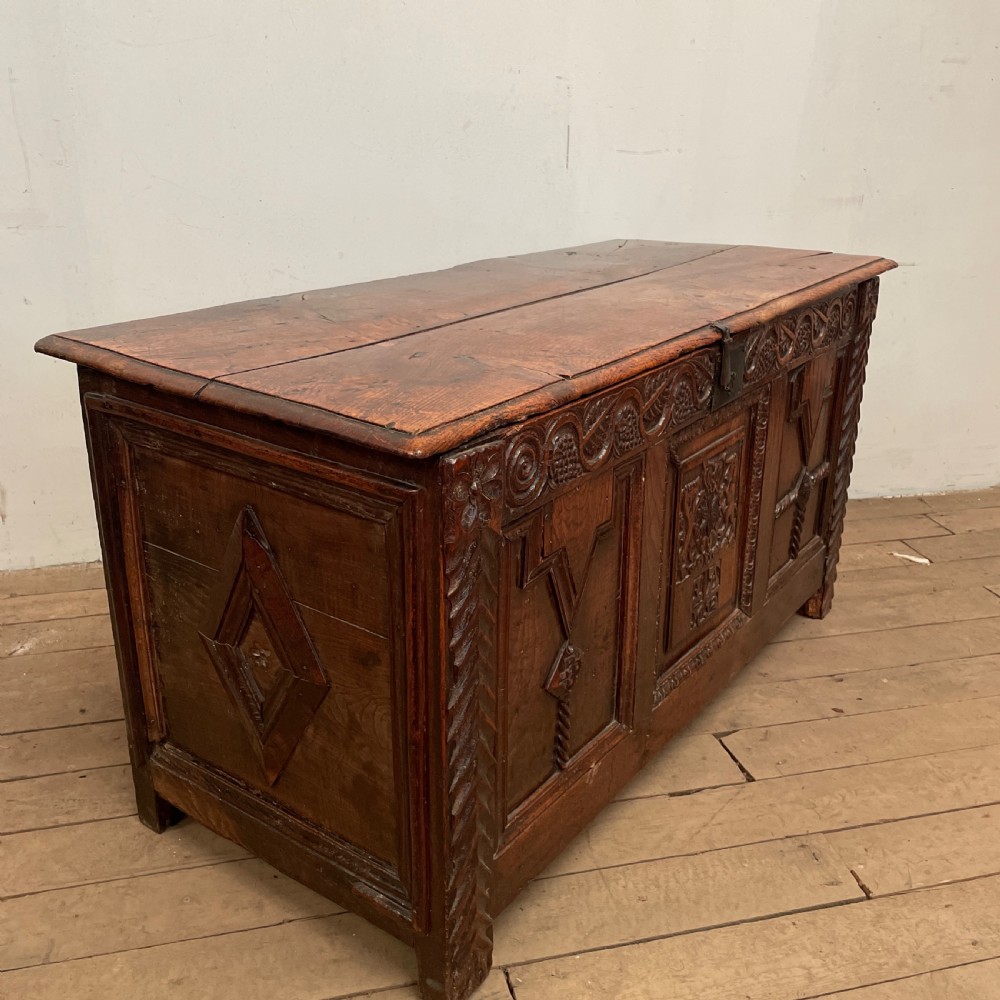 William & Mary Oak coffer  View XIII