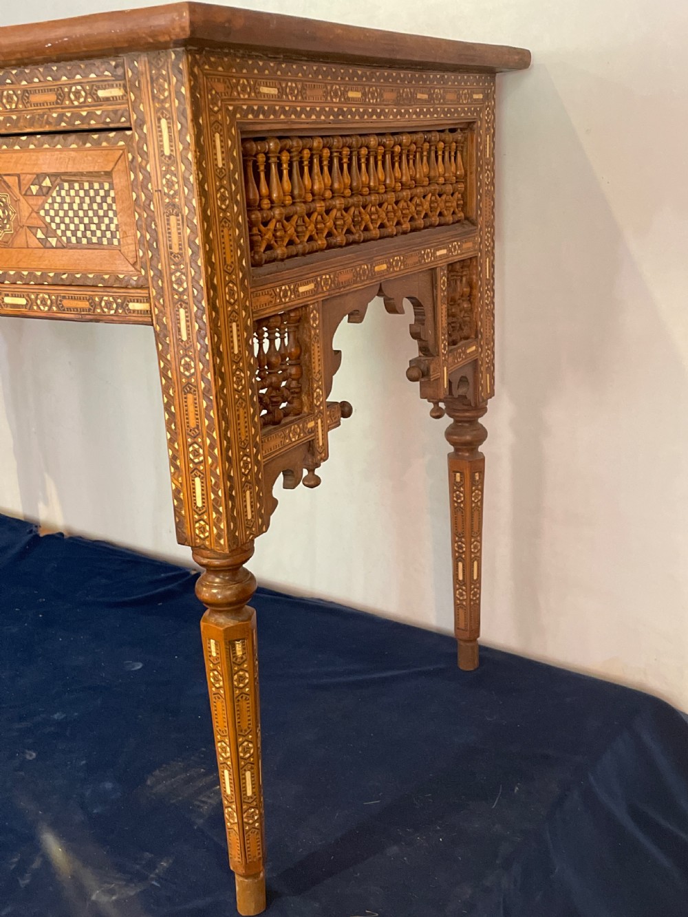 Wonderful Ottoman period Damascus ware Desk View IX