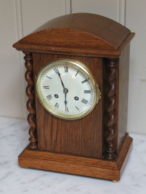 fig 1.  light Oak Mantel Clock 