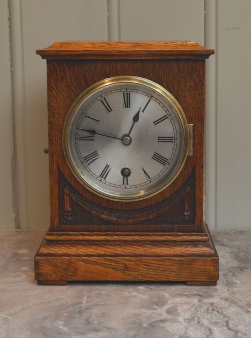 Edwardian Oak Mantel Clock (Gremany, C. 1910)