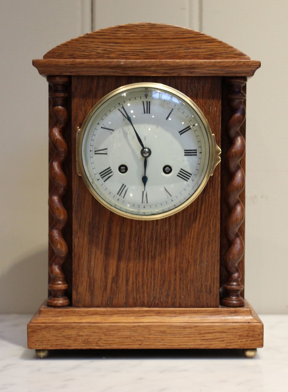  light Oak Mantel Clock 
