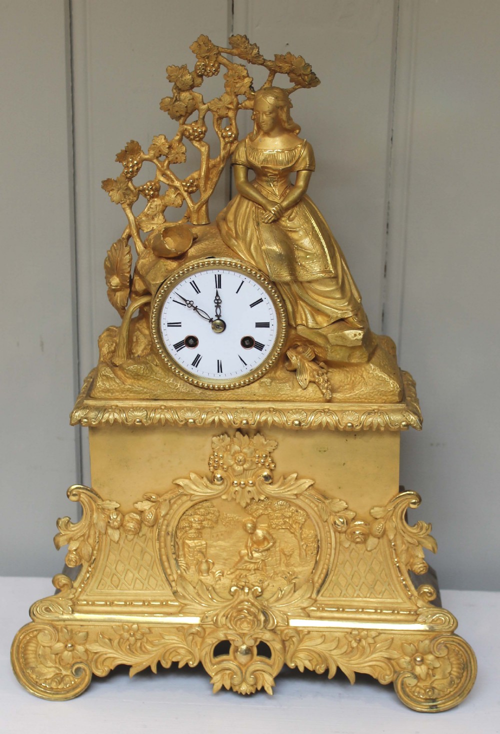 French Gilt Ormolu Mantel Clock (France, 1830)