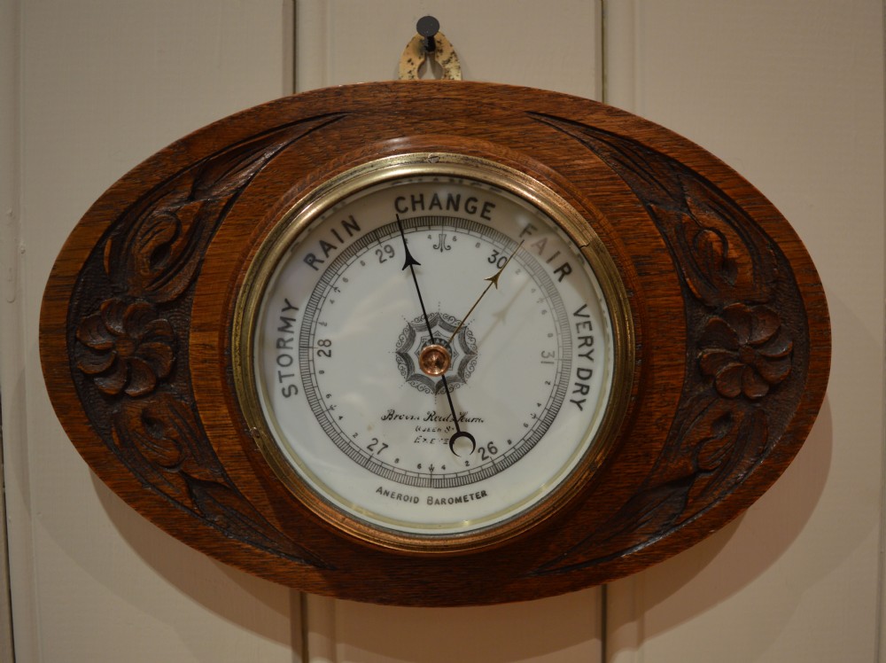 Edwardian Oval Oak Barometer (England, c. 1910)