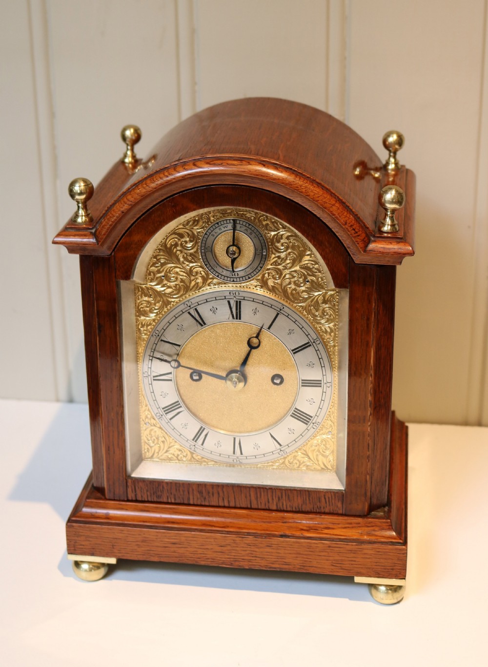 Small English Oak Bracket Clock (England, c. 1890) View III