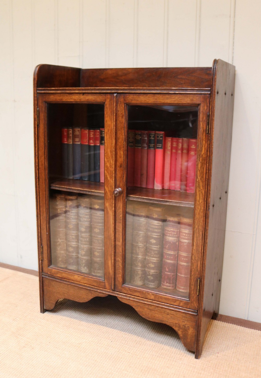 Small Oak Bookcase  View III