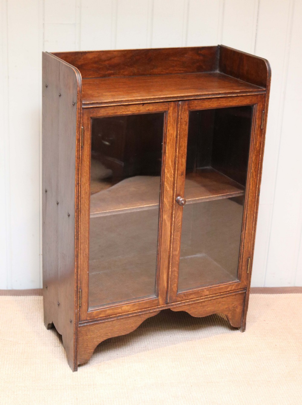 Small Oak Bookcase  View V