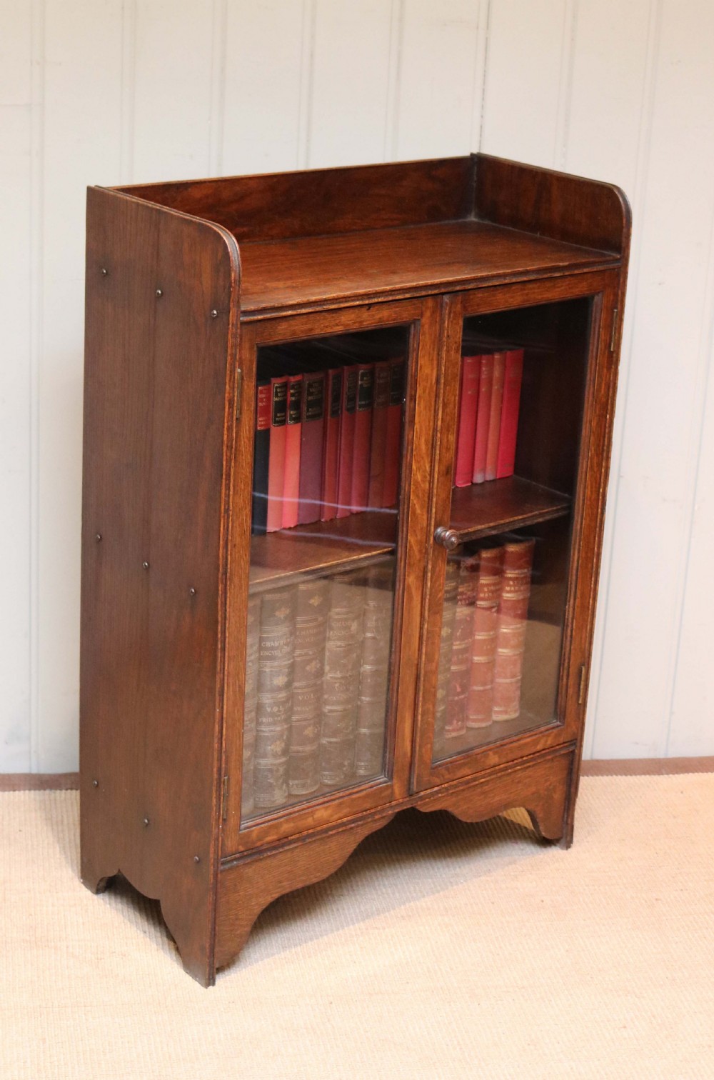 Small Oak Bookcase  View VIII