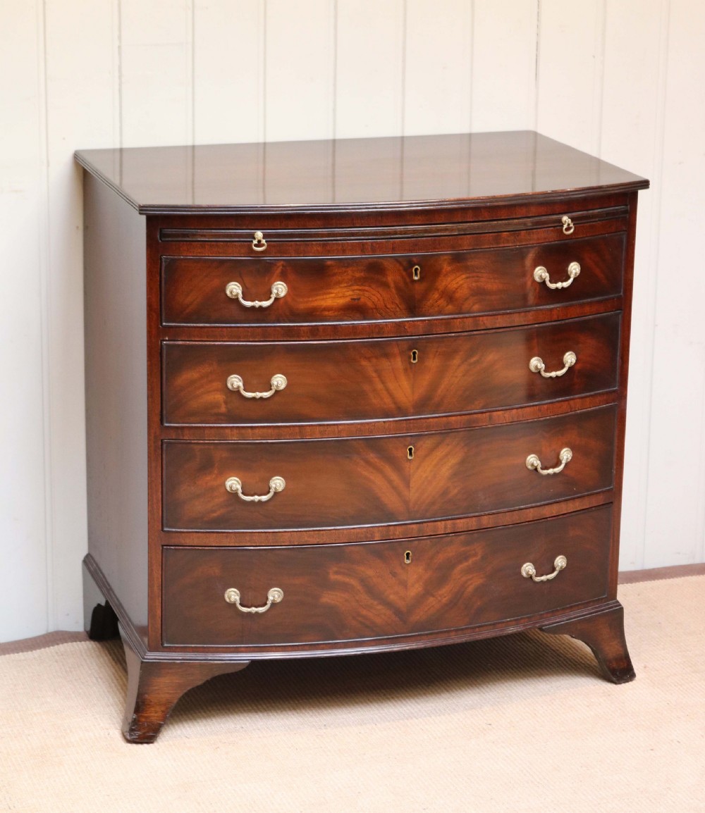 Small Proportioned Edwardian Mahogany Chest Of Drawers 