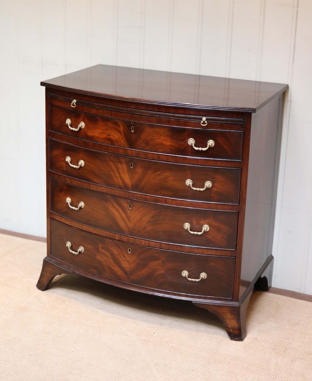 Small Proportioned Edwardian Mahogany Chest Of Drawers  View III