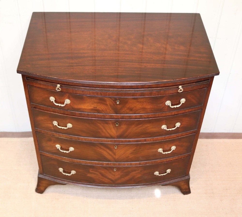Small Proportioned Edwardian Mahogany Chest Of Drawers  View VII