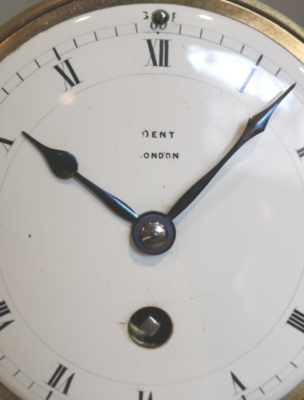 Small Mahogany Timepiece Mantel Clock (England and France, c. 1905) View VIII