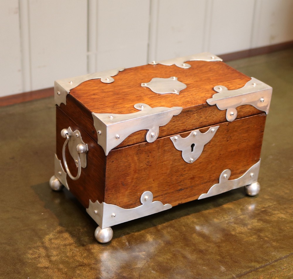 Arts and Crafts Oak Tea Caddy (England, c. 1900)