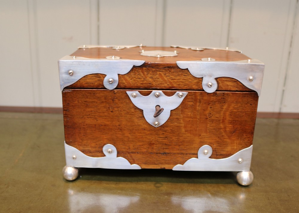 Arts and Crafts Oak Tea Caddy (England, c. 1900) View IX