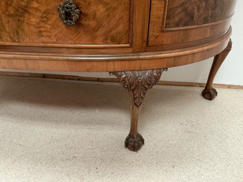 SUPERB BOWED SIDEBOARD - ADDITIONAL PHOTO 4