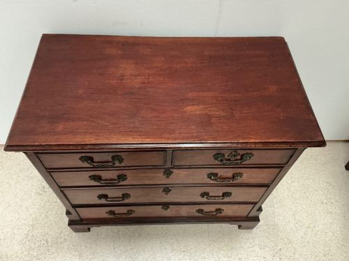 VERY NICE SMALL GEORGIAN CHEST OF DRAWERS - ADDITIONAL PHOTO 2