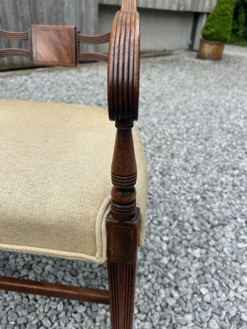 A SUPERB SET OF 8 GEORGIAN CHAIRS - ADDITIONAL PHOTO 2